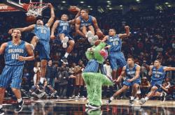 亚洲杯转会风云：马德里竞技盯上锋线强援，莱万或成交易筹码(马德里体育会vs马竞)